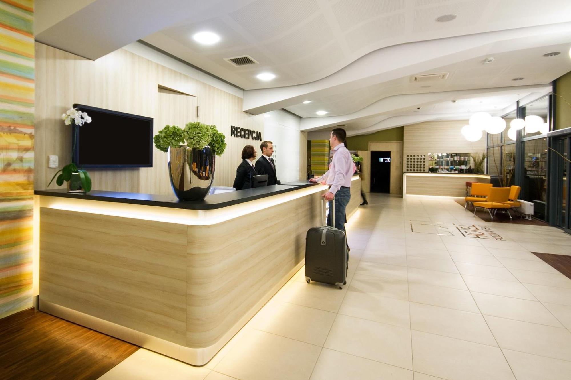 Luboń Hotel Poznanski A2 מראה חיצוני תמונה