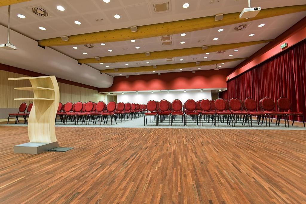 Luboń Hotel Poznanski A2 מראה חיצוני תמונה